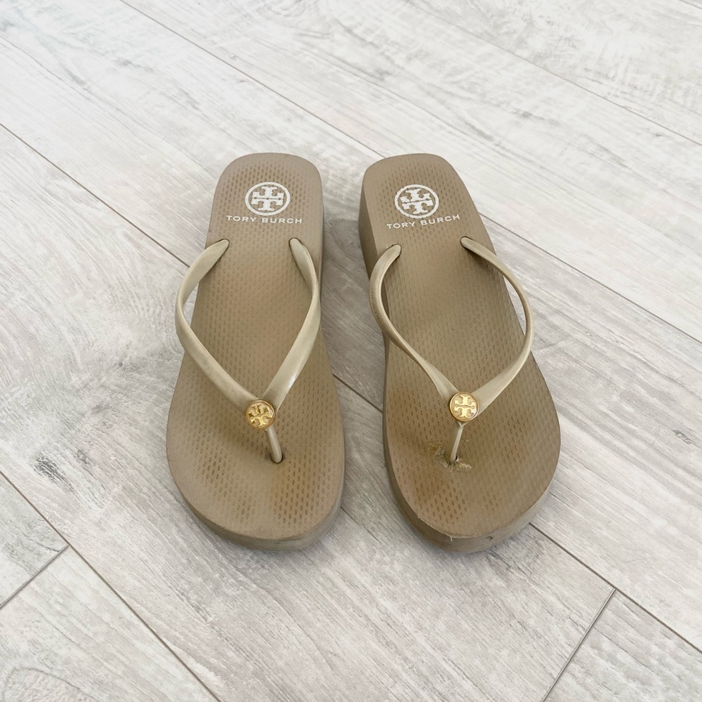 Tory Burch Wedge Rubber Thong Sandals size 6